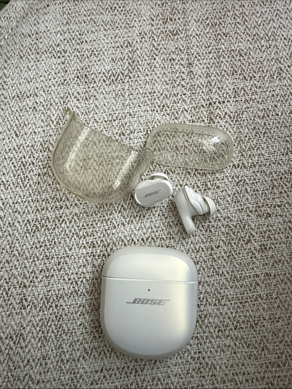 Bose White True Wireless Earbuds with White Charging Case